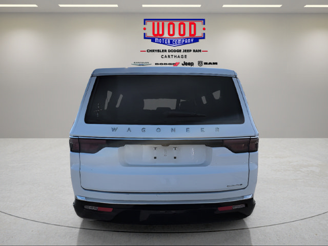 Used 2024 Jeep Wagoneer L Series II w/ Flexible Seating Group AWD/4WD image 4