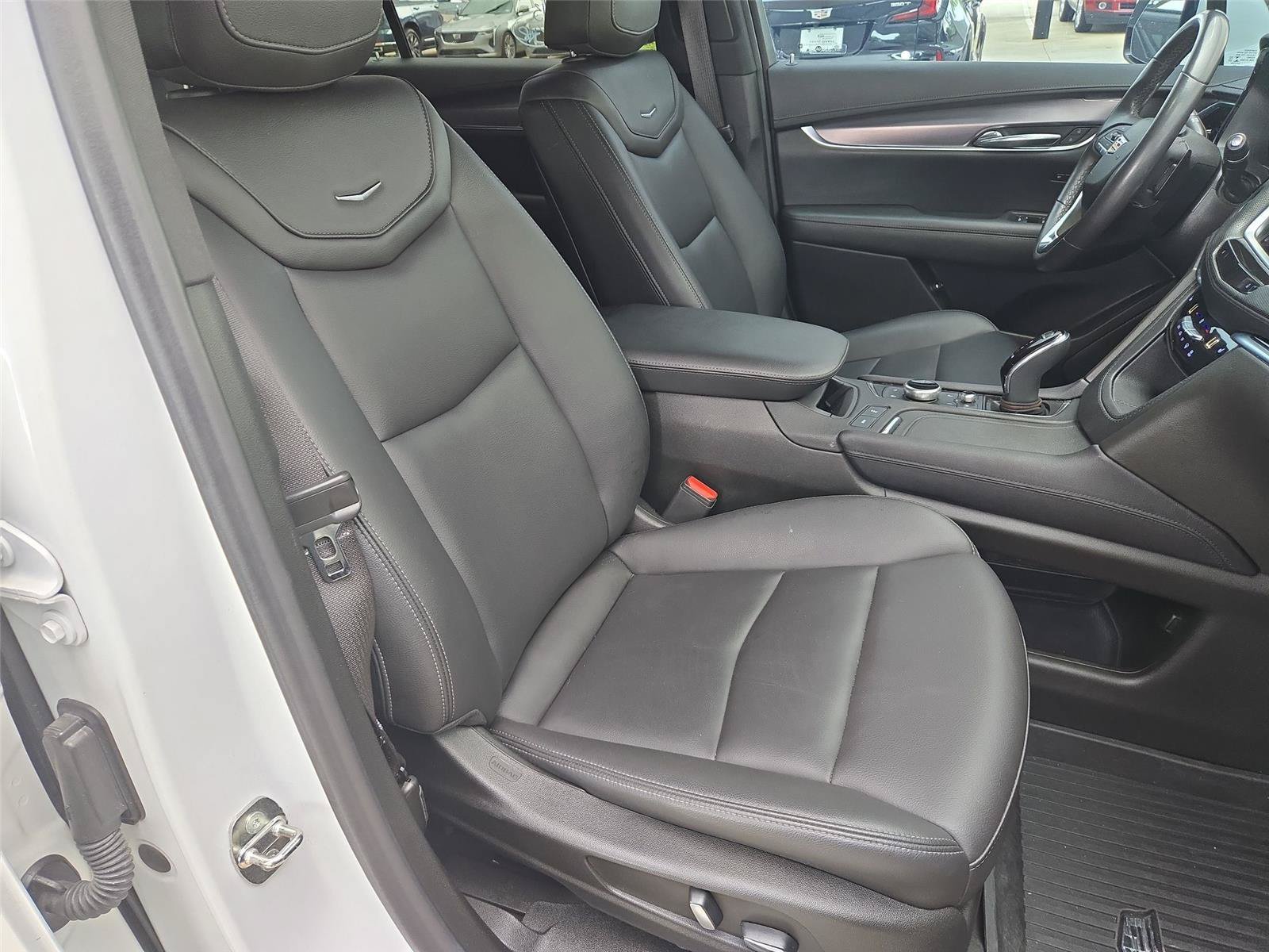Used 2023 Cadillac XT6 Luxury FWD image 28