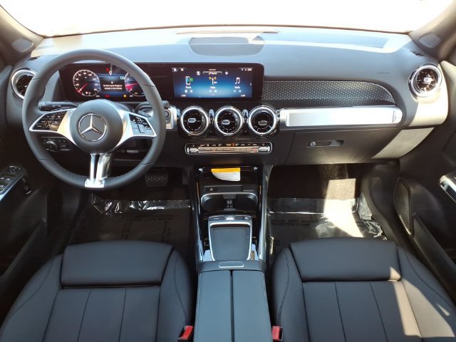 New 2026 Mercedes-Benz GLB 250 image 4
