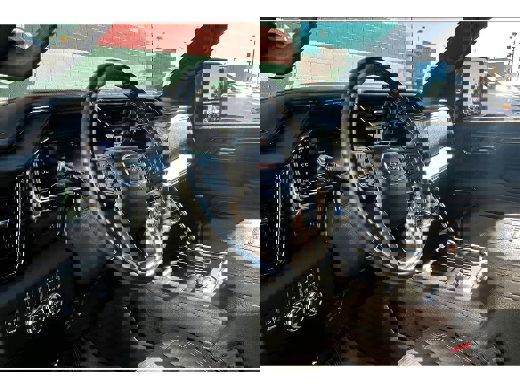 Used 2024 GMC Sierra 2500 AT4 image 14