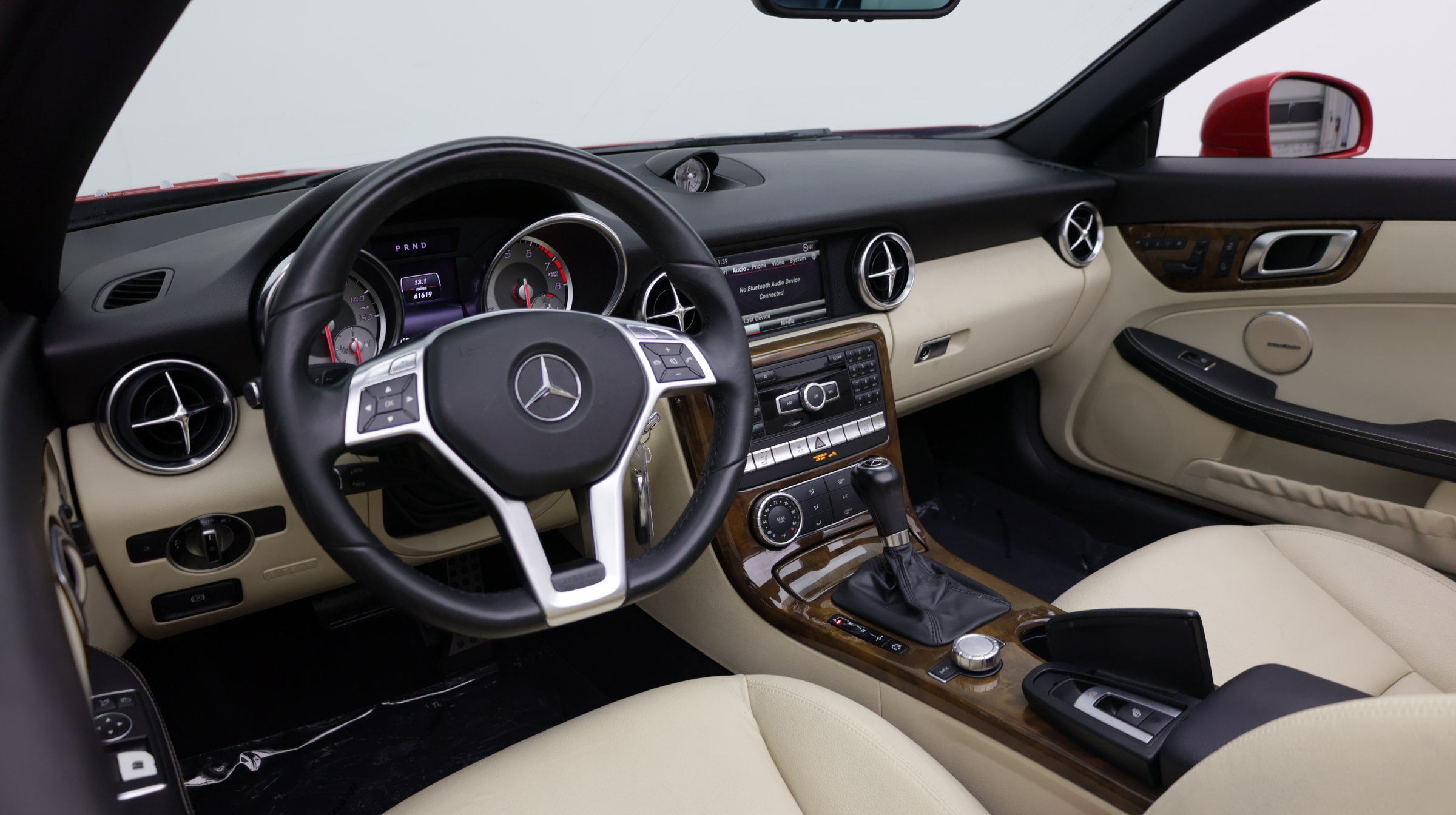 Used 2015 Mercedes-Benz SLK 250 image 12