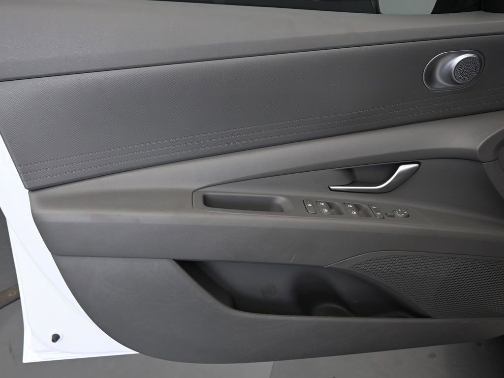 Used 2023 Hyundai Elantra SEL FWD image 20