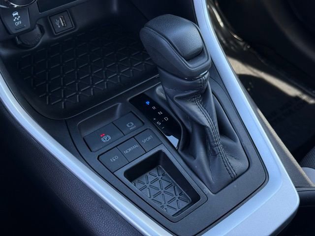 Used 2024 Toyota RAV4 XLE image 30