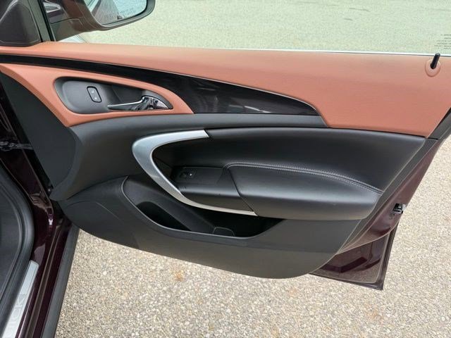 Used 2017 Buick Regal Sport Touring image 18