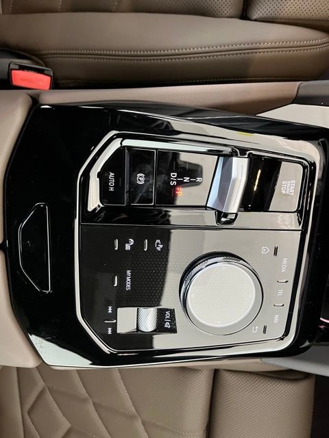 Used 2026 BMW 530i xDrive AWD/4WD image 18