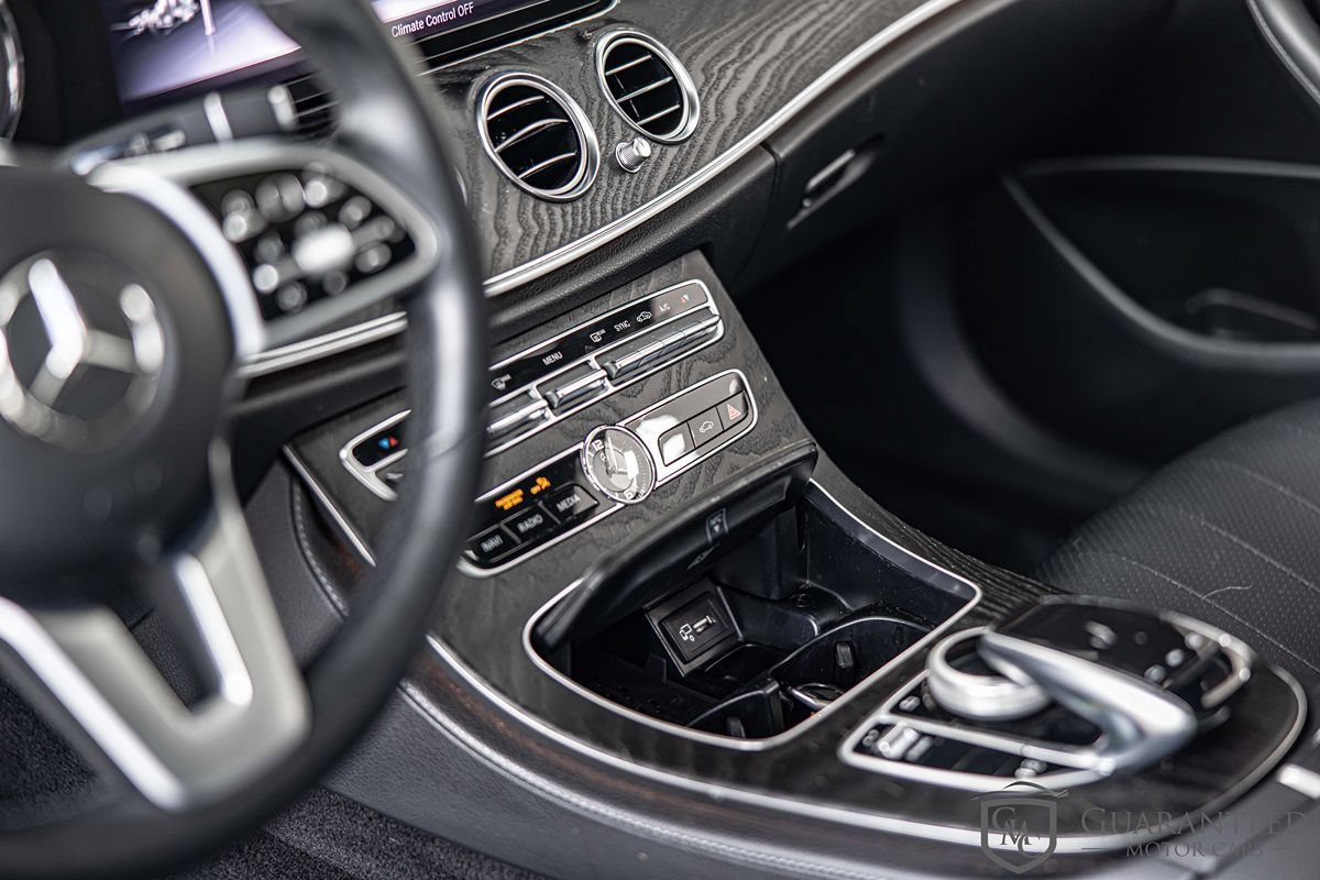 Used 2019 Mercedes-Benz E 300 4MATIC w/ Driver Assistance Package image 23