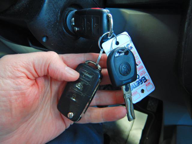 Used 2004 Volkswagen Beetle GL image 17