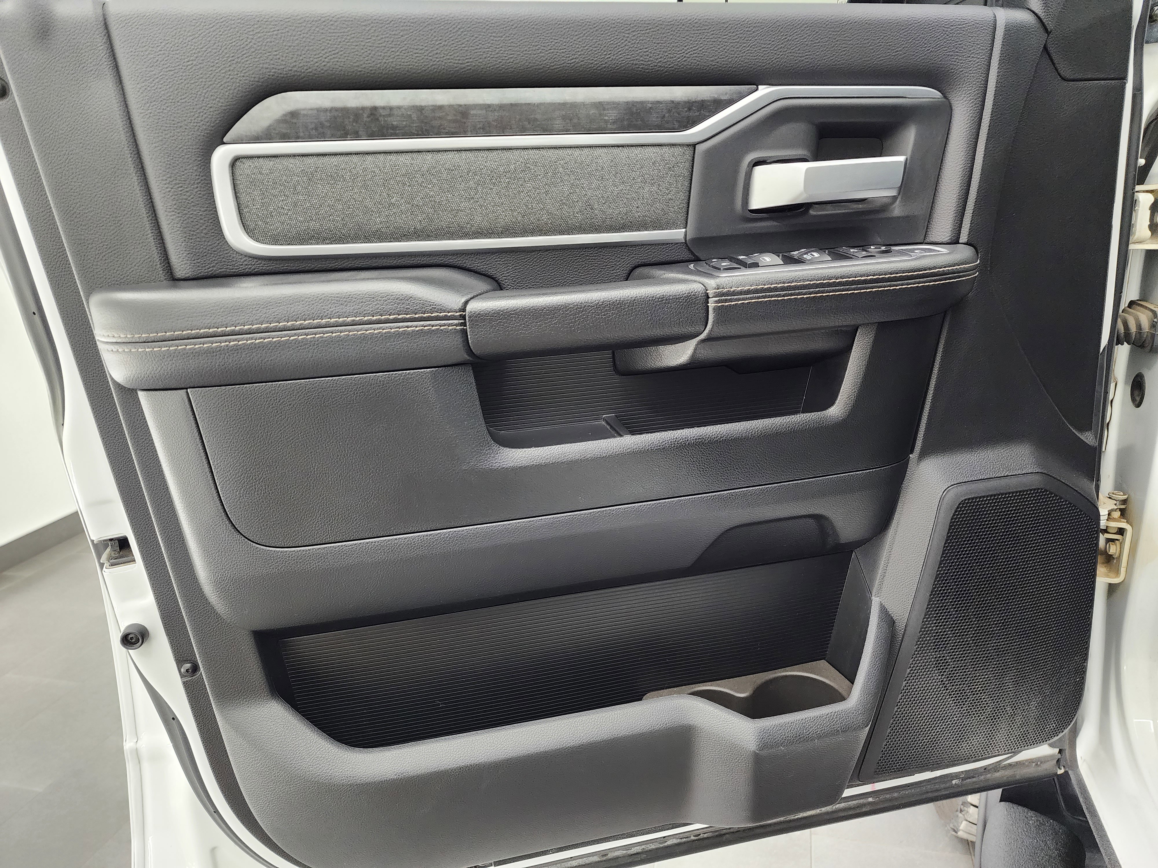 Used 2020 RAM 2500 Big Horn w/ Night Edition image 43