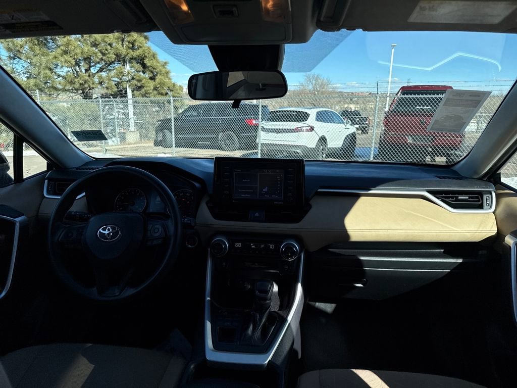 Used 2021 Toyota RAV4 XLE w/ Carpet Mat Package (TMS) image 25