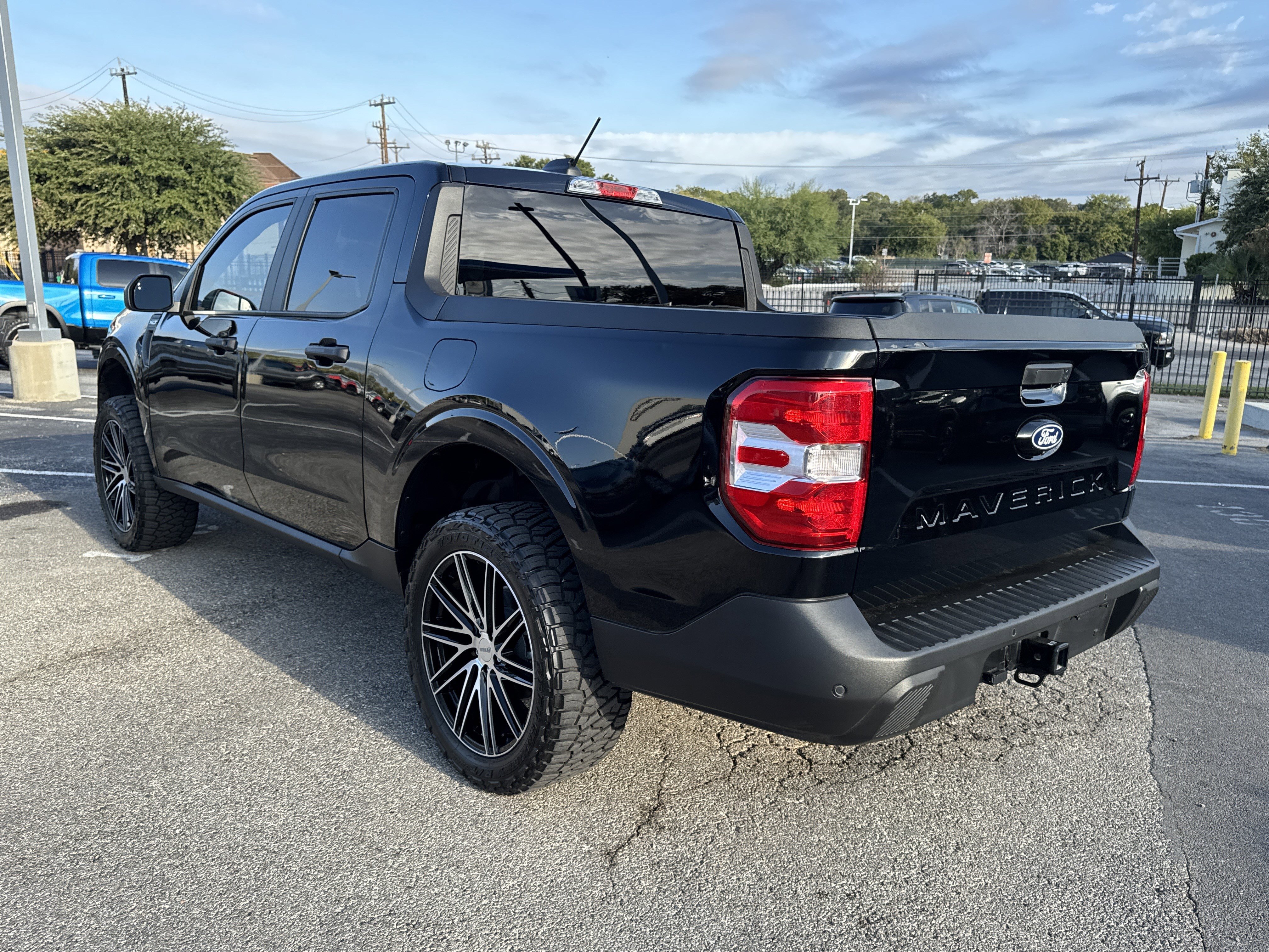 Used 2025 Ford Maverick XLT w/ Equipment Group 302A image 5