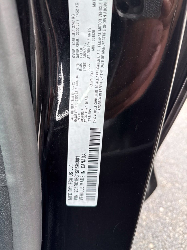 Used 2025 Chrysler Pacifica Select FWD image 53