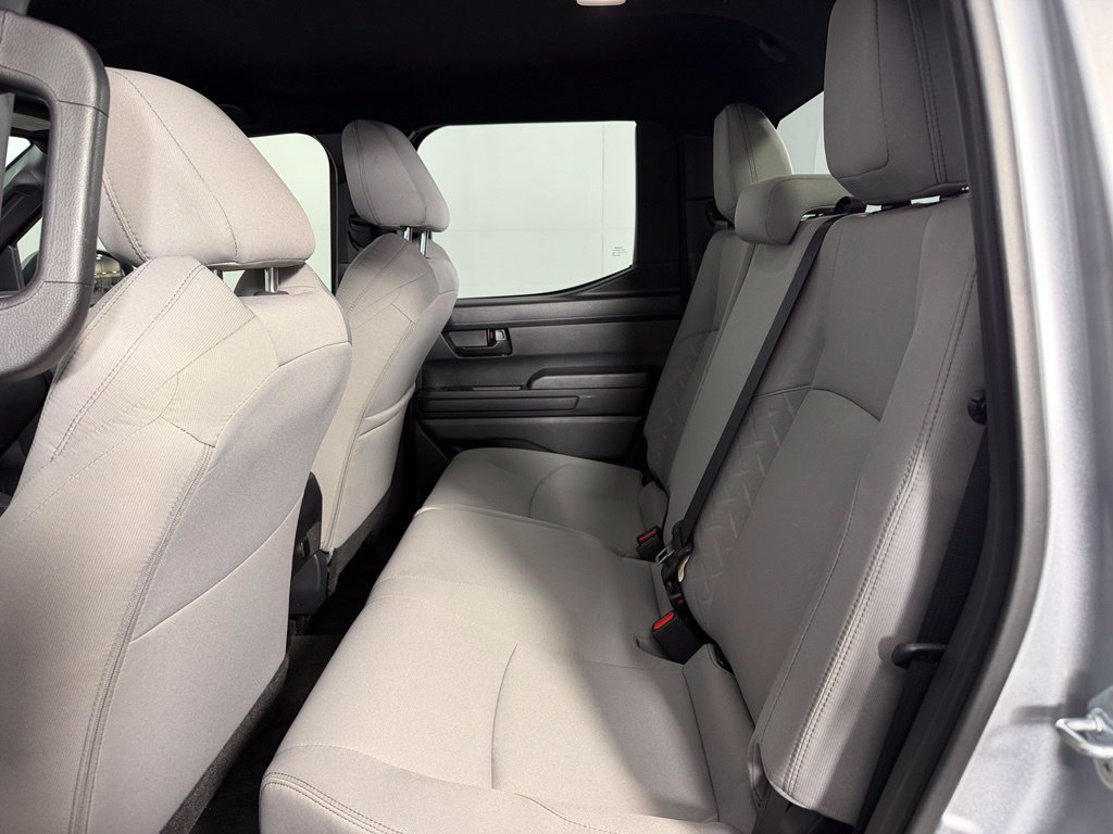 Used 2025 Toyota Tacoma SR5 AWD/4WD image 17