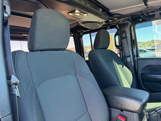 Certified 2018 Jeep Wrangler Unlimited Sport image 26