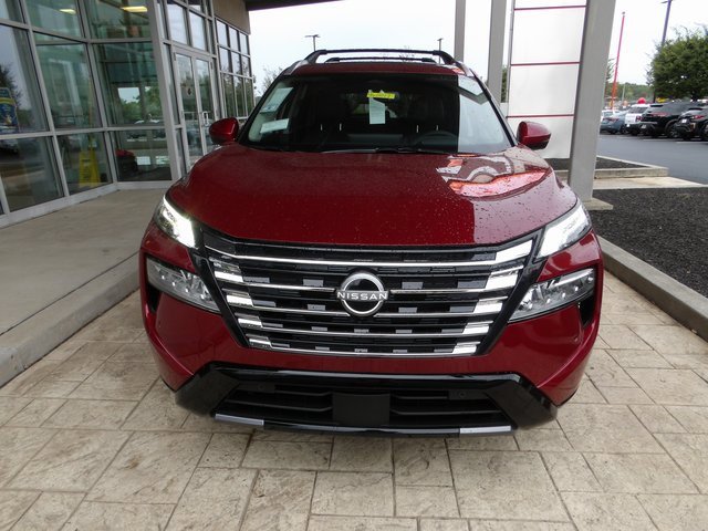 New 2026 Nissan Rogue Platinum image 2