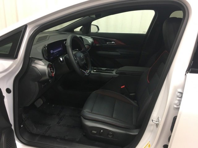 Used 2024 Chevrolet Equinox EV RS image 18