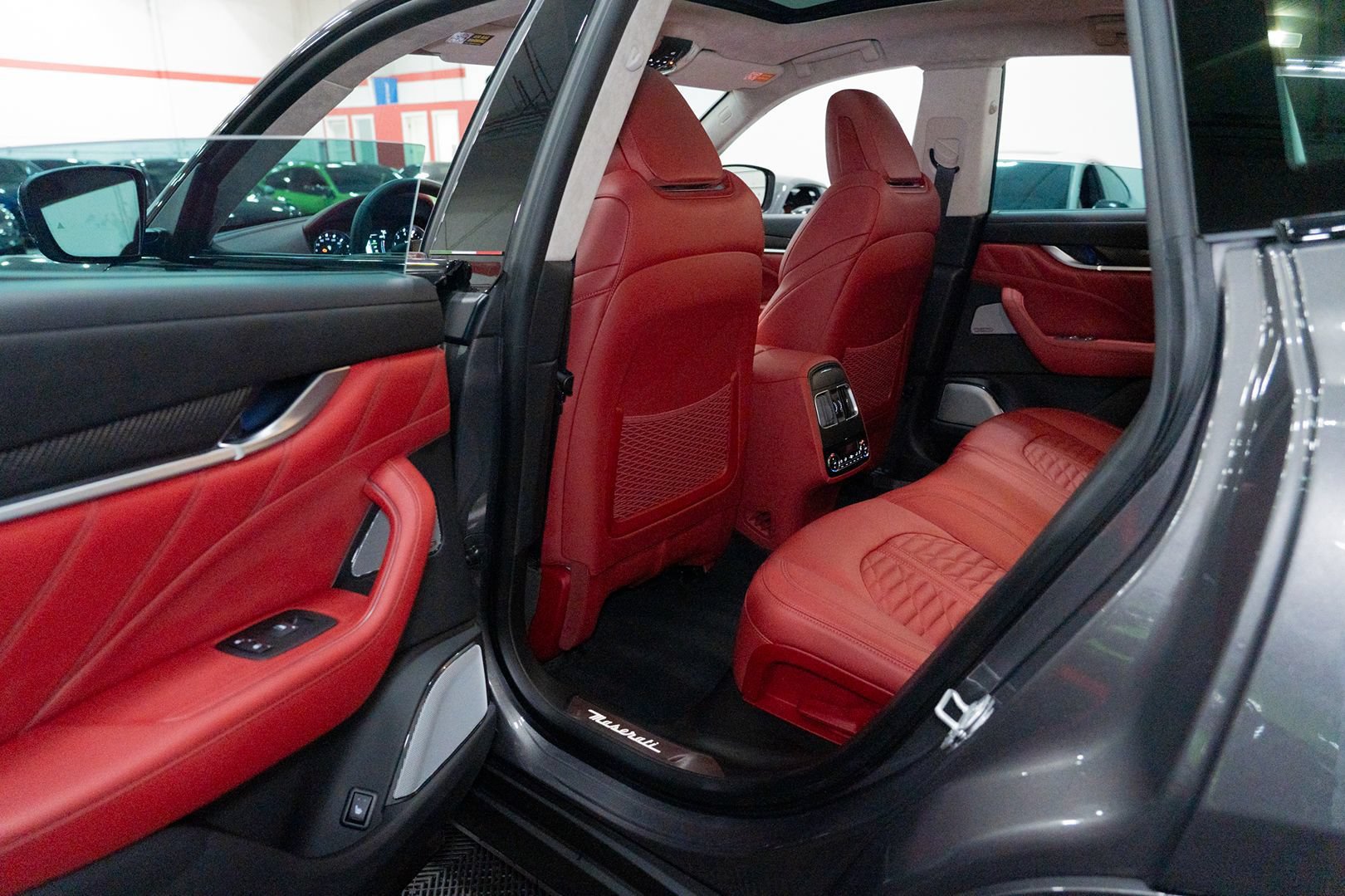 Used 2021 Maserati Levante Trofeo AWD/4WD image 26