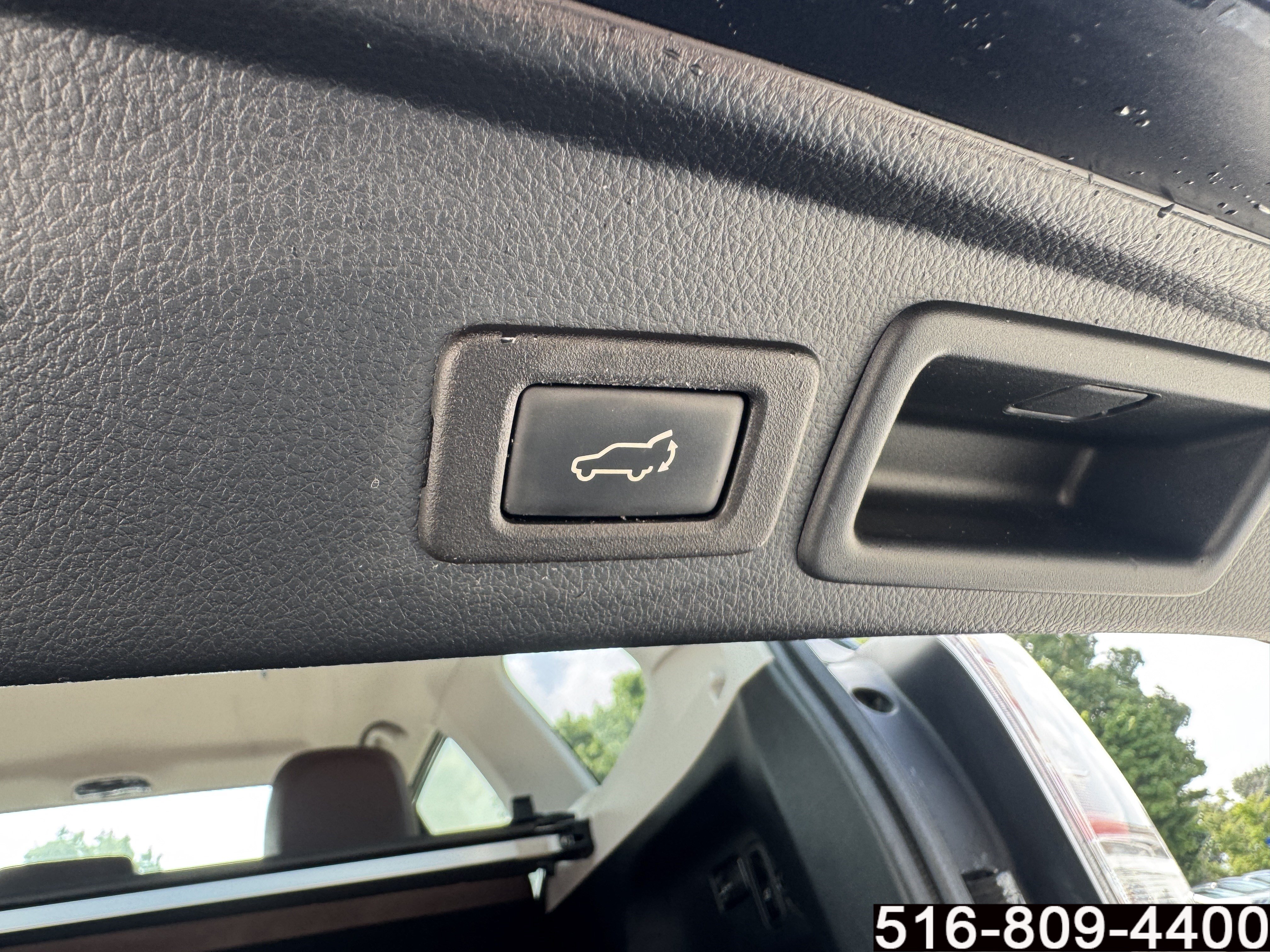 Used 2017 Subaru Forester 2.5i Touring AWD/4WD image 37