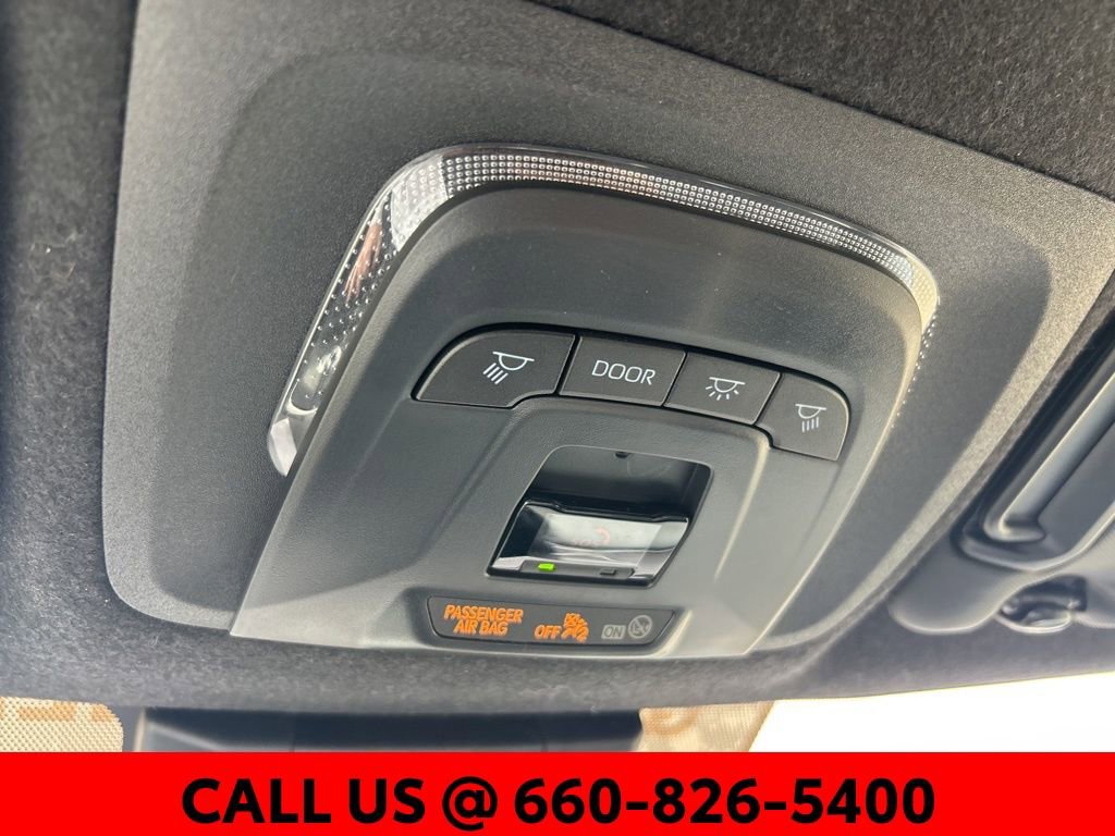 Certified 2025 Toyota Corolla SE w/ Convenience Package image 22