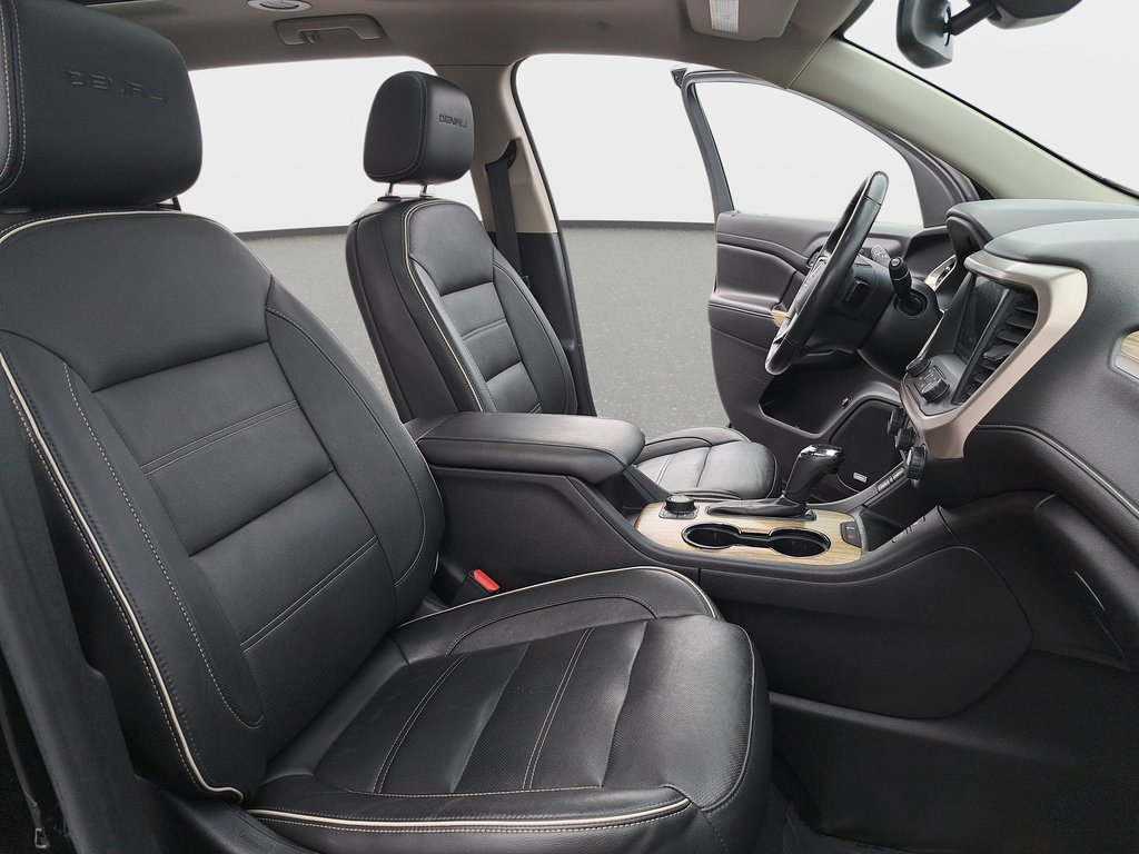 Used 2019 GMC Acadia Denali image 11