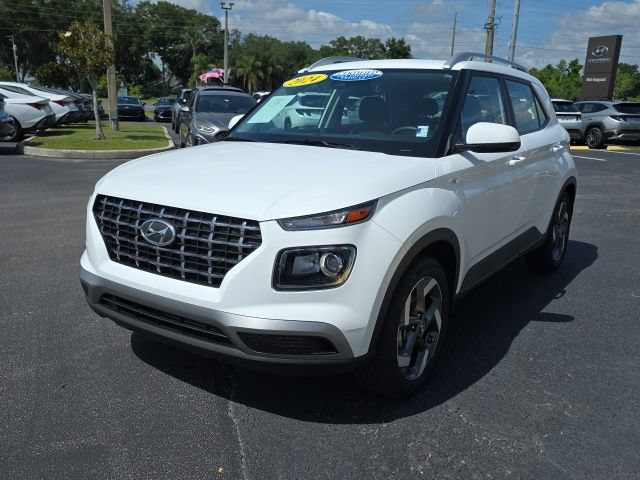 Certified 2024 Hyundai Venue SEL FWD image 2