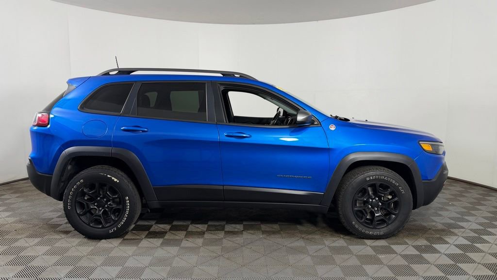 Used 2019 Jeep Cherokee Trailhawk AWD/4WD image 10