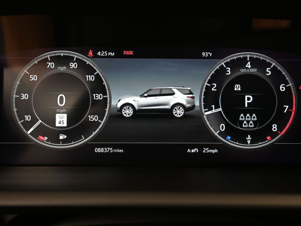 Used 2018 Land Rover Discovery HSE image 16