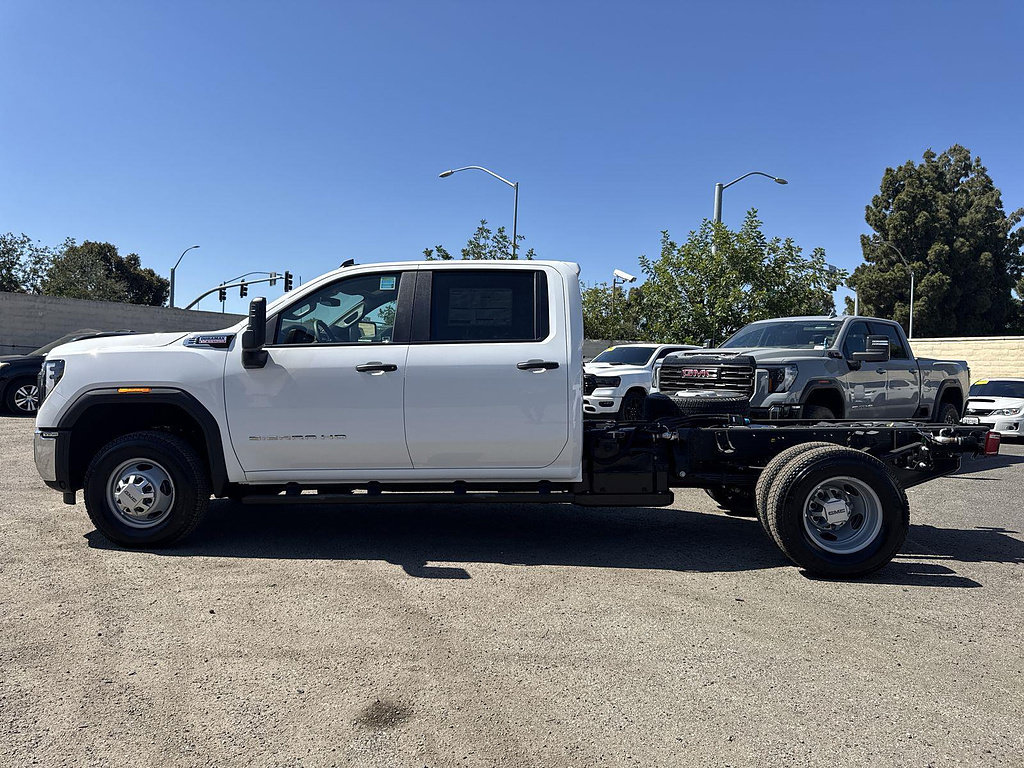New 2026 GMC Sierra 3500 Pro RWD image 5