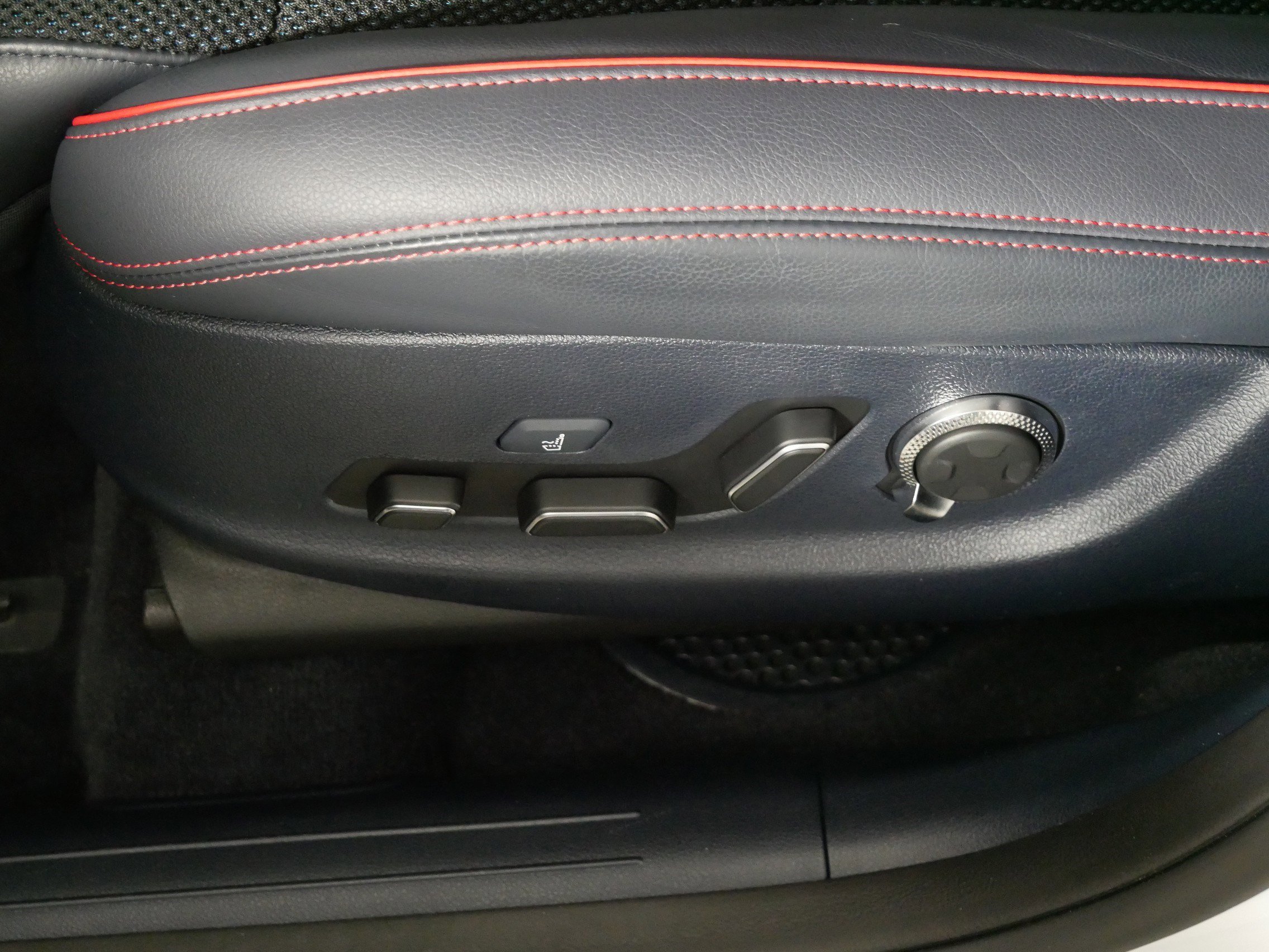 Used 2024 Genesis GV70 3.5T Sport image 20