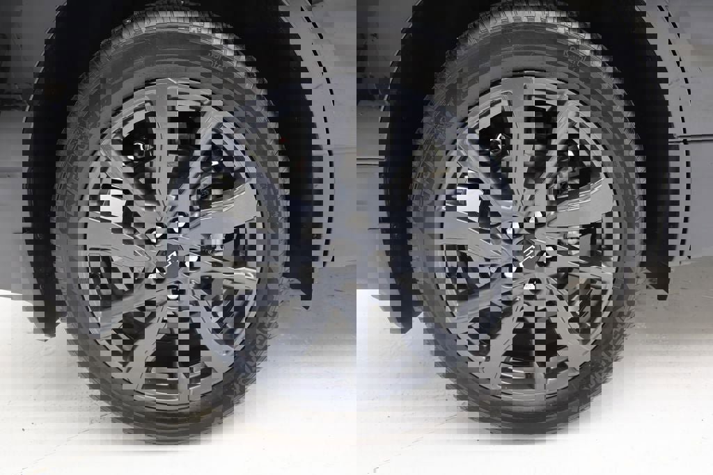 Used 2024 Chevrolet Equinox RS image 9