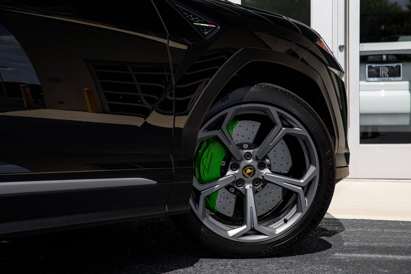 Used 2022 Lamborghini Urus AWD/4WD image 15
