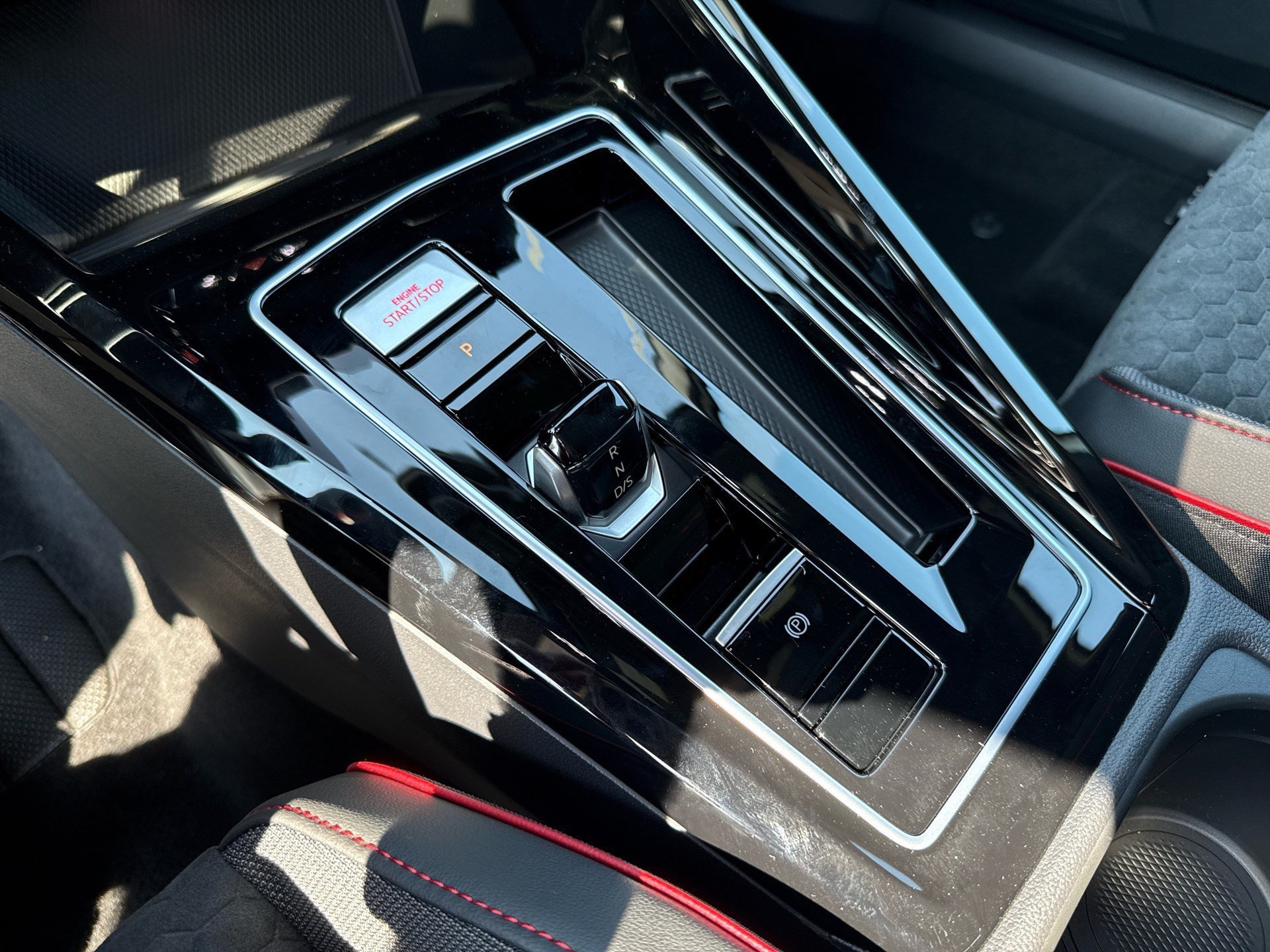 New 2026 Volkswagen GTI SE FWD image 22