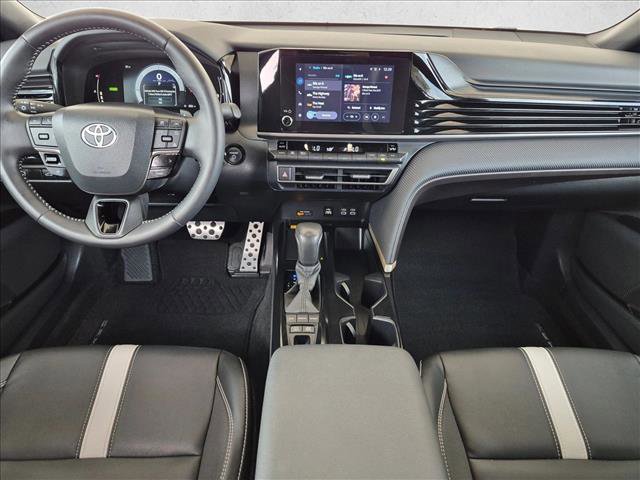 Used 2025 Toyota Camry SE w/ Convenience Package FWD image 17