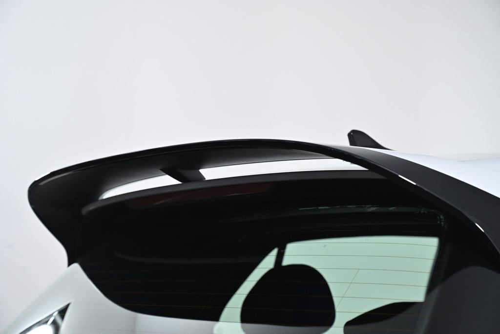 Used 2024 Volkswagen Golf R image 10