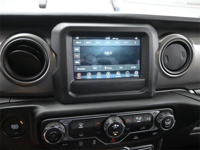 Used 2021 Jeep Gladiator Willys image 34