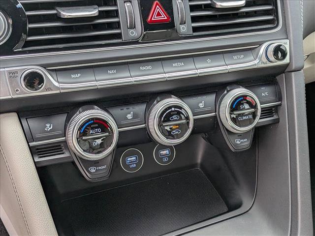 Used 2022 Genesis G70 3.3T image 16