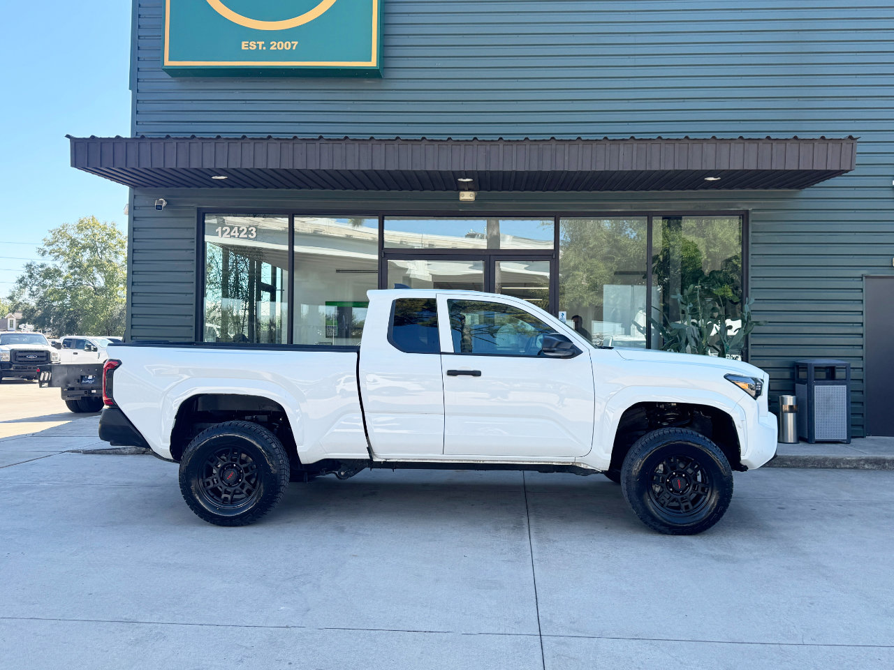 Used 2024 Toyota Tacoma SR image 4