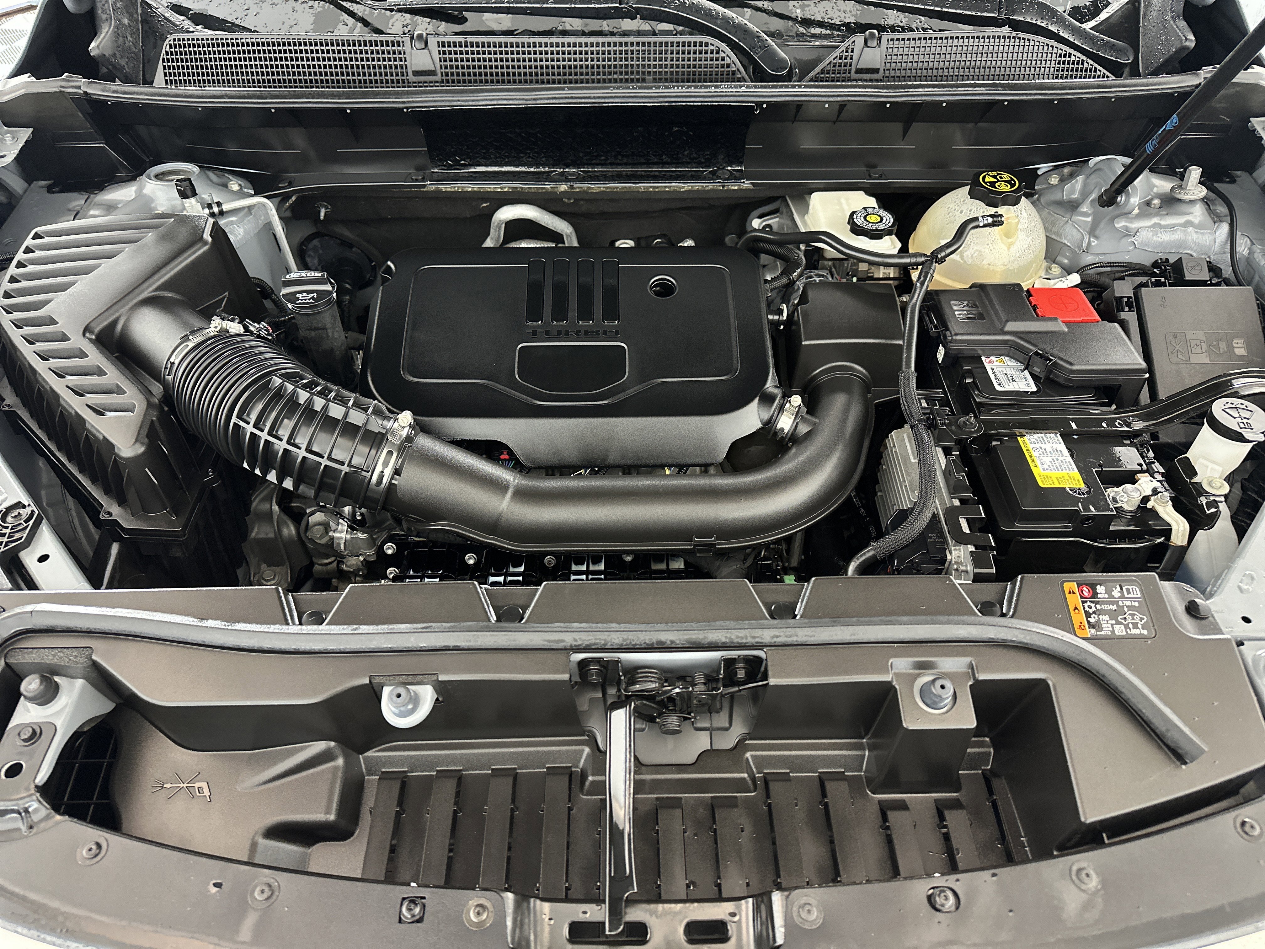 Certified 2023 GMC Acadia SLE w/ Driver Convenience Package image 12