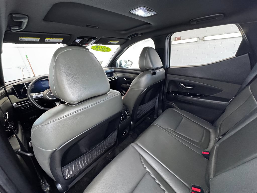 Used 2025 Hyundai Santa Cruz Limited AWD/4WD image 22