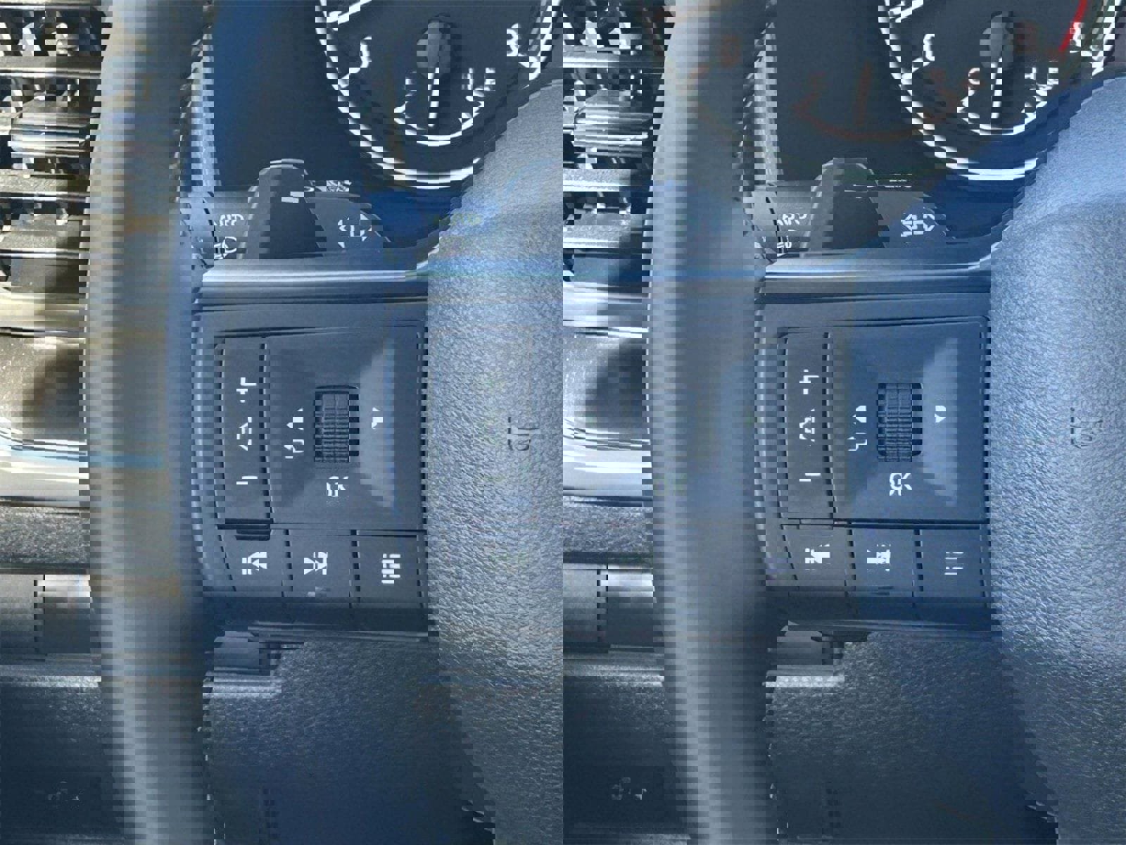 New 2026 Nissan Rogue SV FWD image 25