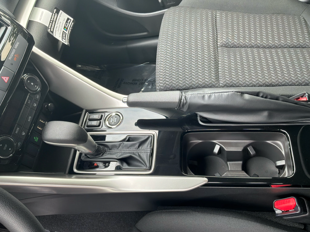 New 2025 Mitsubishi Eclipse Cross LE AWD/4WD image 12