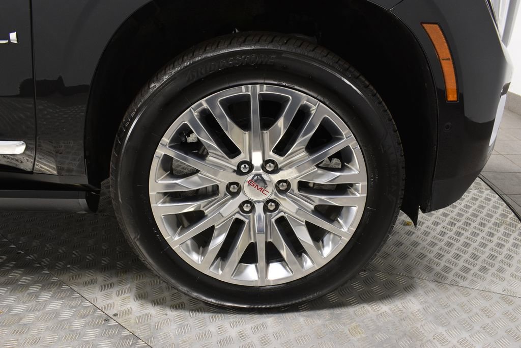 Used 2025 GMC Yukon Denali w/ Sun & Power Step Package image 36