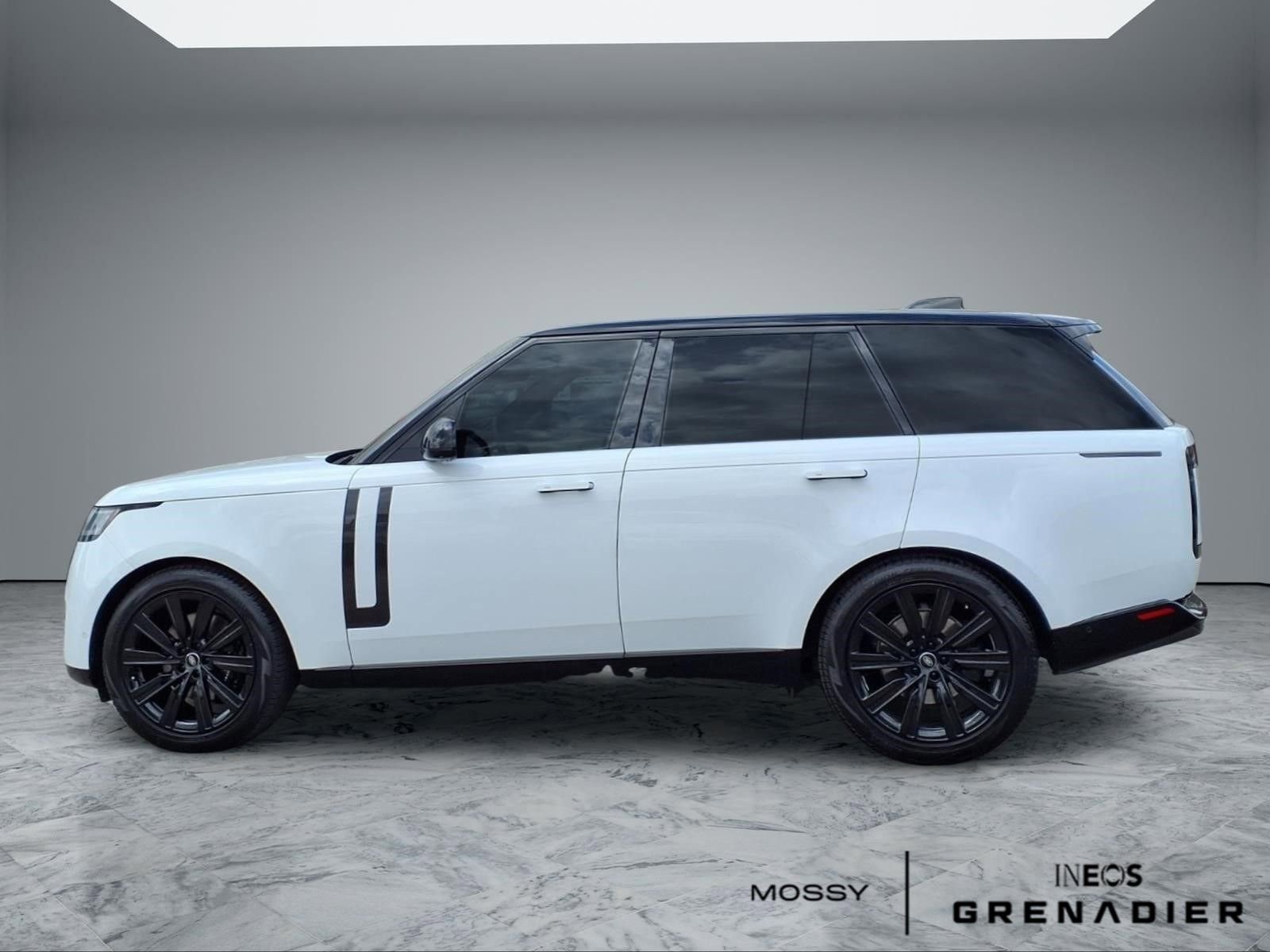 Used 2023 Land Rover Range Rover SE AWD/4WD image 5
