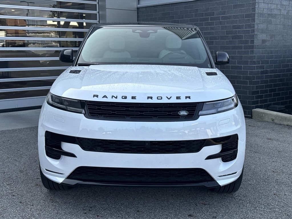 New 2026 Land Rover Range Rover Sport Dynamic SE AWD/4WD image 2