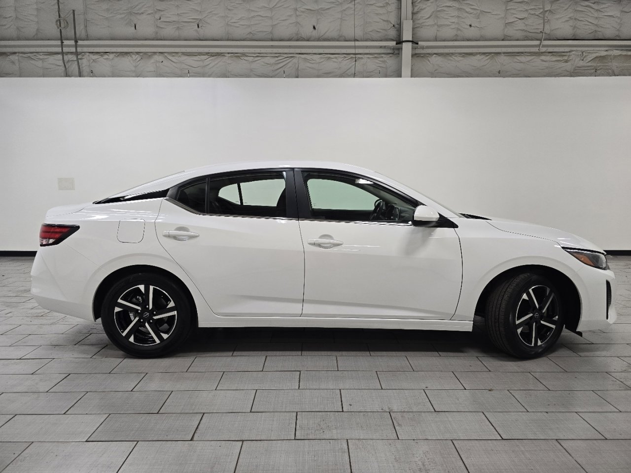 Used 2025 Nissan Sentra SV image 13