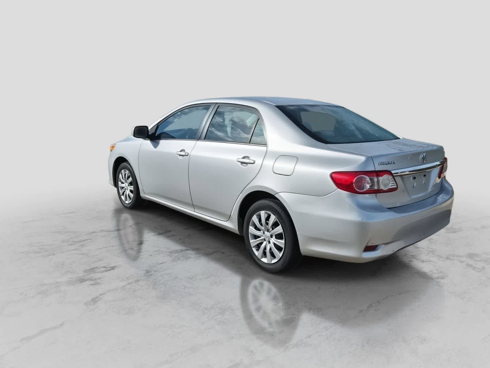 Used 2013 Toyota Corolla LE FWD image 6