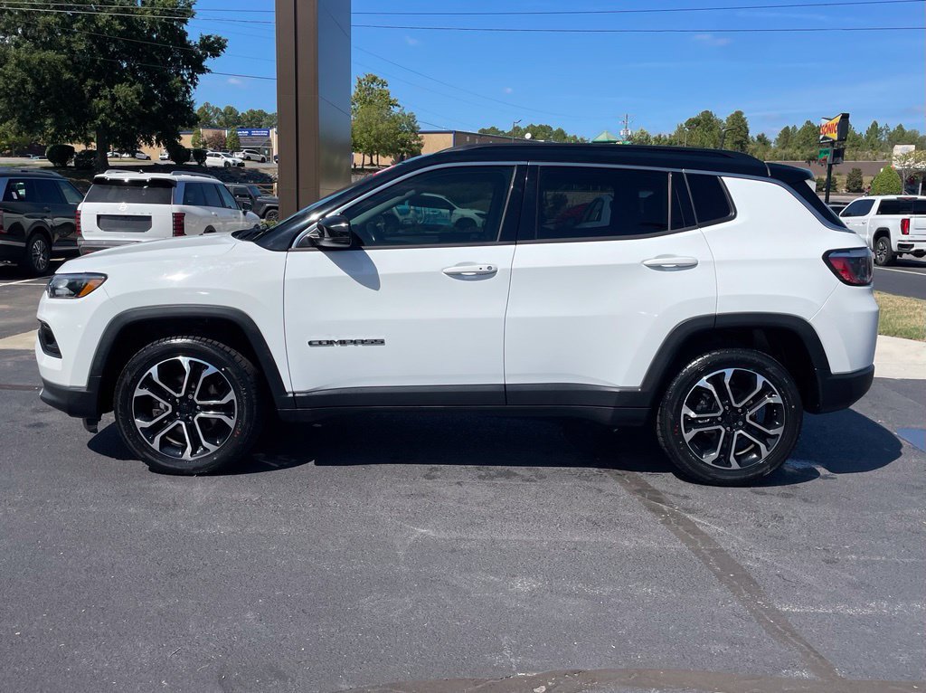 Used 2022 Jeep Compass Limited w/ Sun and Sound Group AWD/4WD image 5