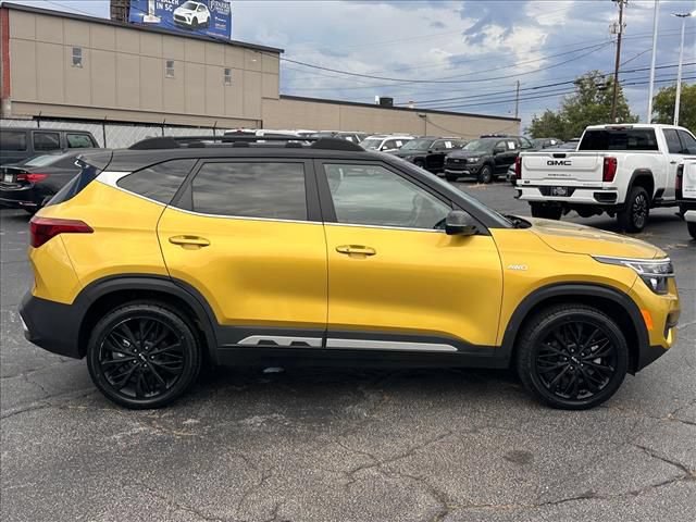 Used 2023 Kia Seltos Nightfall Edition AWD/4WD image 13