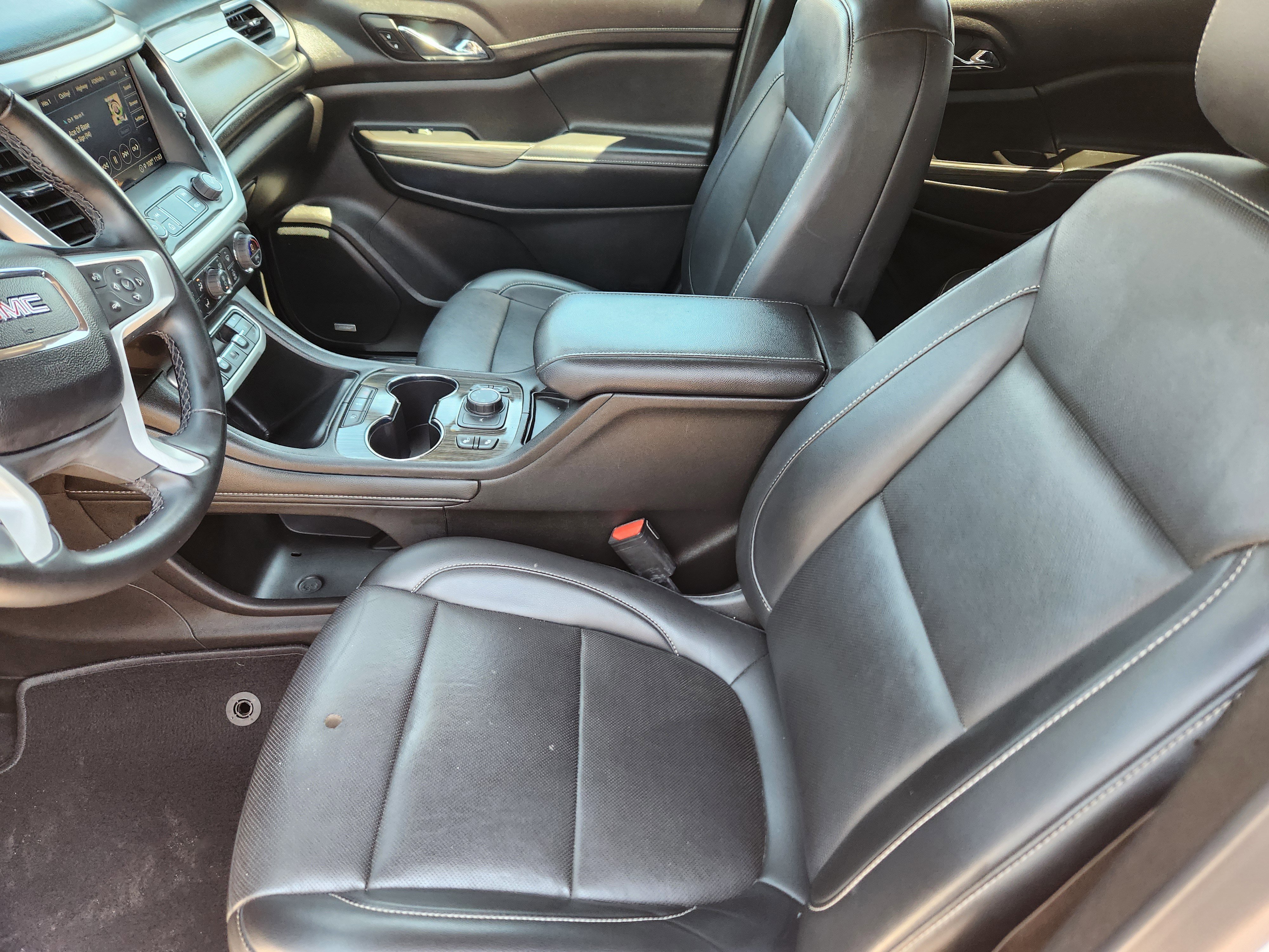 Used 2023 GMC Acadia SLT image 10