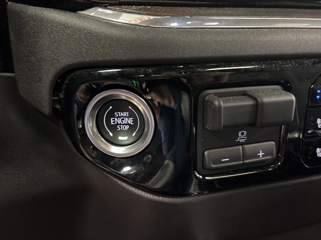 Used 2025 GMC Sierra 1500 SLT w/ SLT Premium Plus Package image 26