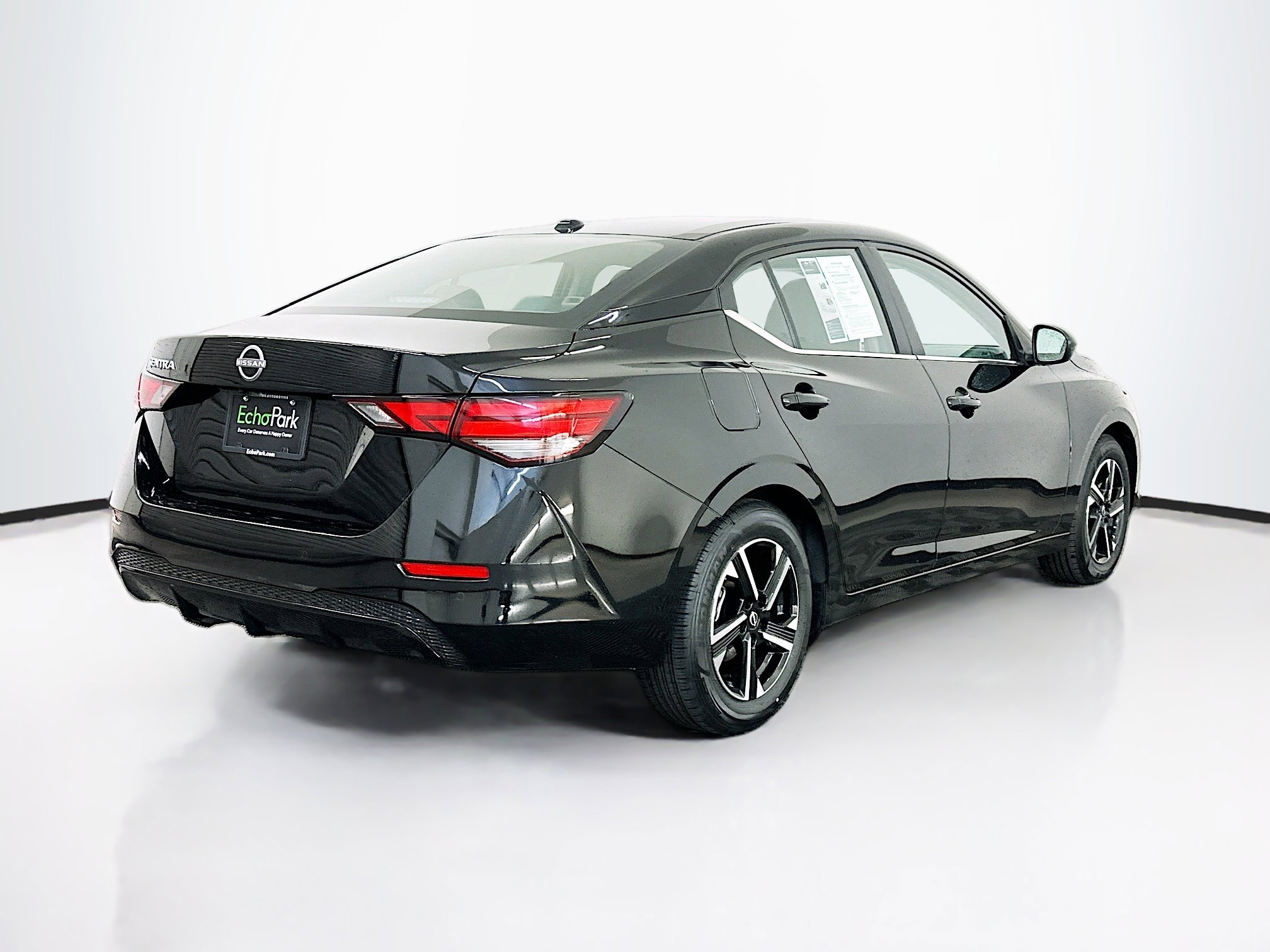 Used 2025 Nissan Sentra SV FWD image 9